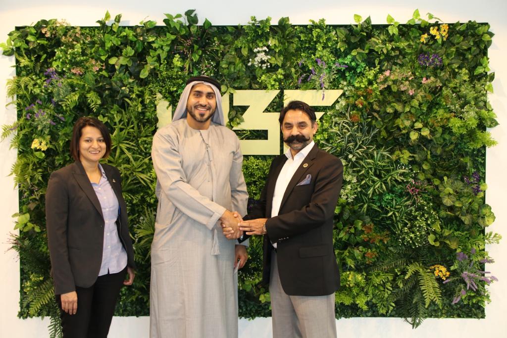 b9e82de2-97d9-42dd-a5e6-8c2687336f0a(3)